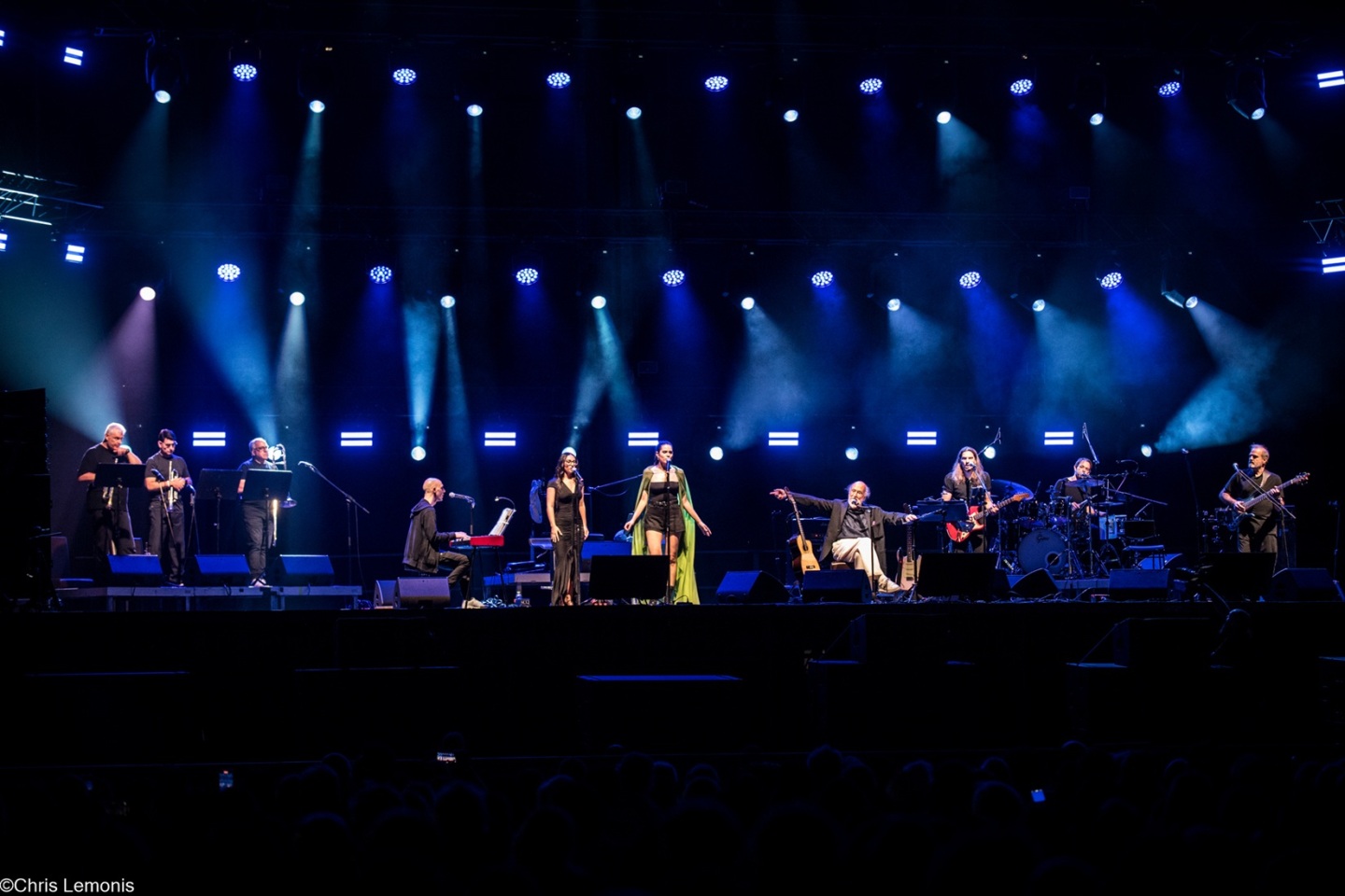 Rockwave Festival 2025: Ανταπόκριση-φωτορεπορτάζ από την ιστορική εμφάνιση του Διονύση Σαββόπουλου στη Μαλακάσα