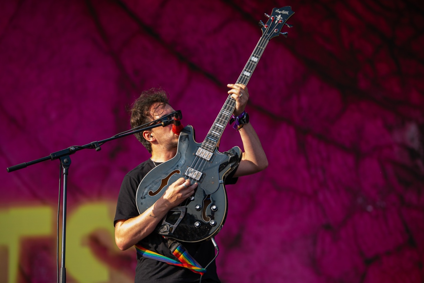 Release Athens 2025: Ανταπόκριση - φωτορεπορτάζ από τις εμφανίσεις των Idles, Glass Beams & Sprints στην Πλατεία Νερού.