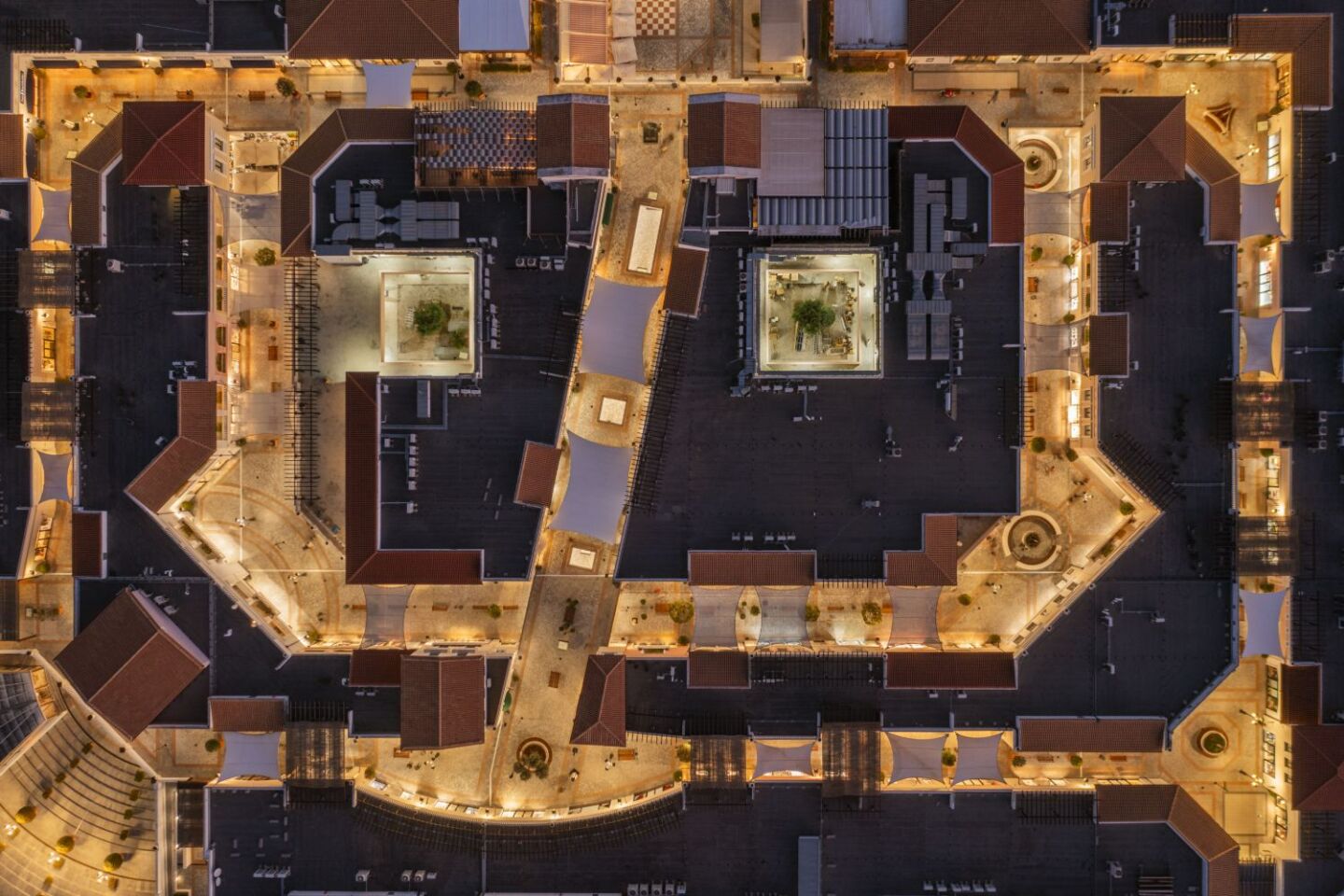 Γιώργης Γερόλυμπος, Designer Outlet Athens - Σπάτα, Ν. Αττικής, 2024 