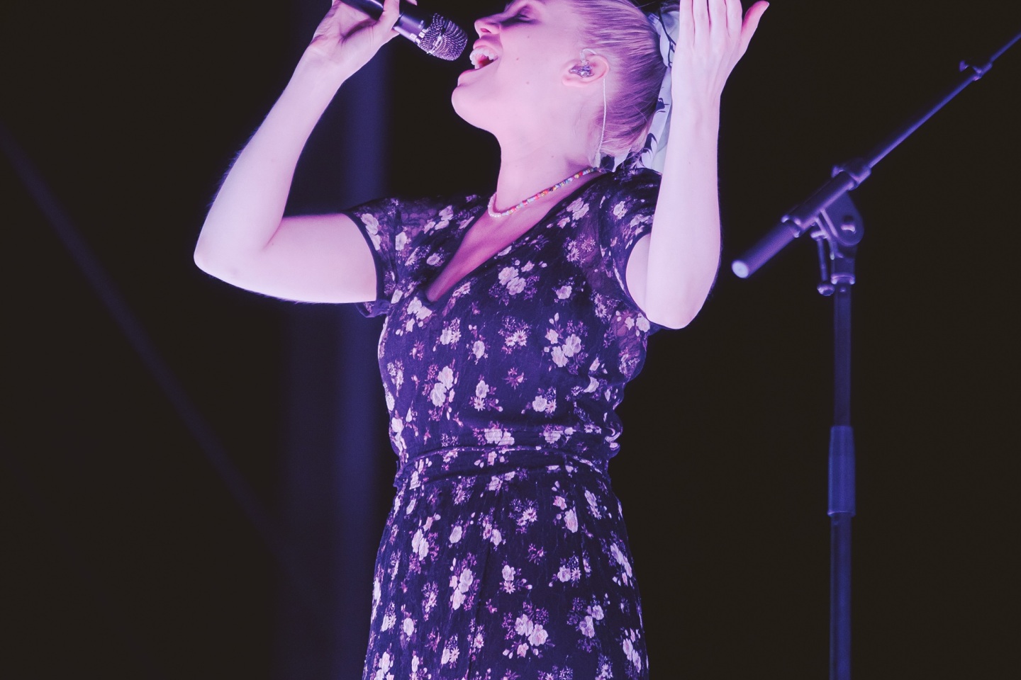 Release Athens 2025: Ανταπόκριση - φωτορεπορτάζ από τις εμφανίσεις των London Grammar, Aurora και Klangphonics στην Πλατεία Νερού