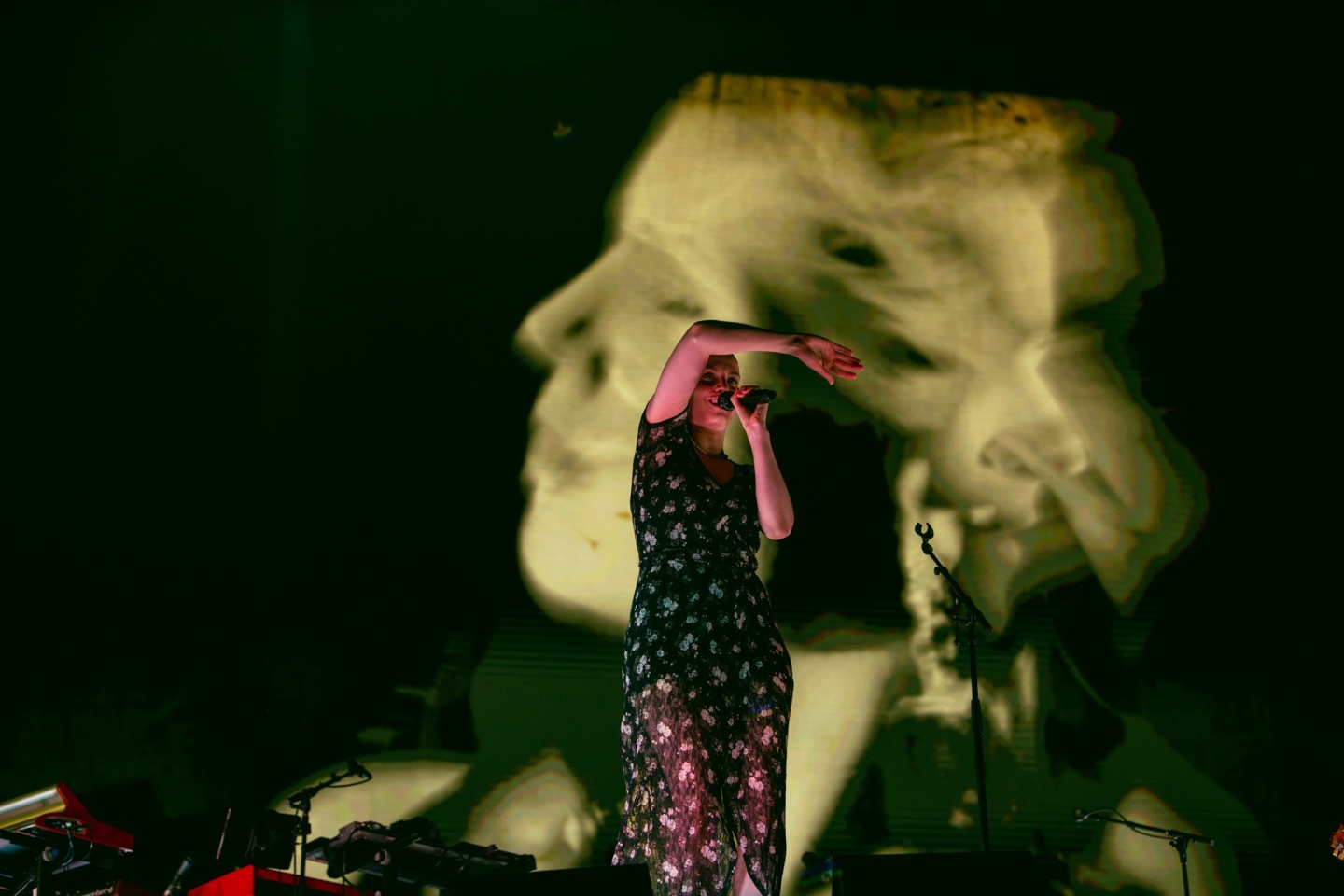 Release Athens 2025: Ανταπόκριση - φωτορεπορτάζ από τις εμφανίσεις των London Grammar, Aurora και Klangphonics στην Πλατεία Νερού