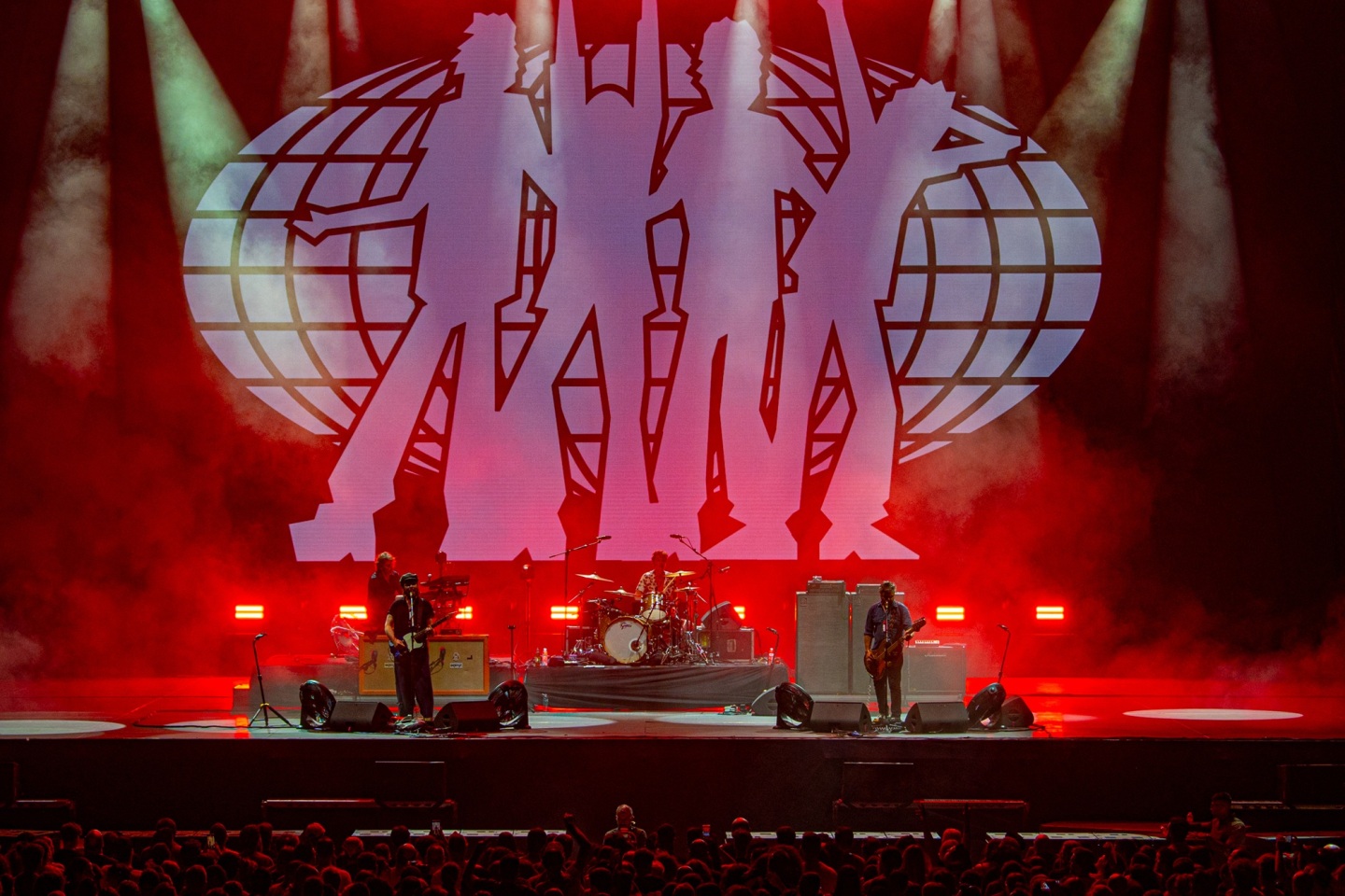 Release Athens 2025: Ανταπόκριση - φωτορεπορτάζ από τις εμφανίσεις των Supergrass, The Damned και The Lobsters στην Πλατεία Νερού