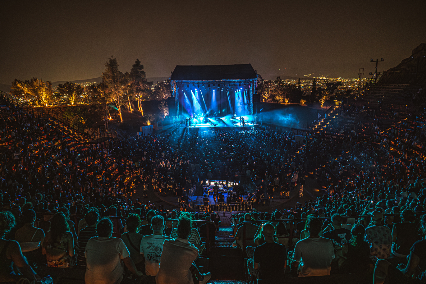 Ανταπόκριση από την εμφάνιση των Μπεθ Γκίμπονς και Bill Ryder - Jones στο Θέατρο Λυκαβηττού