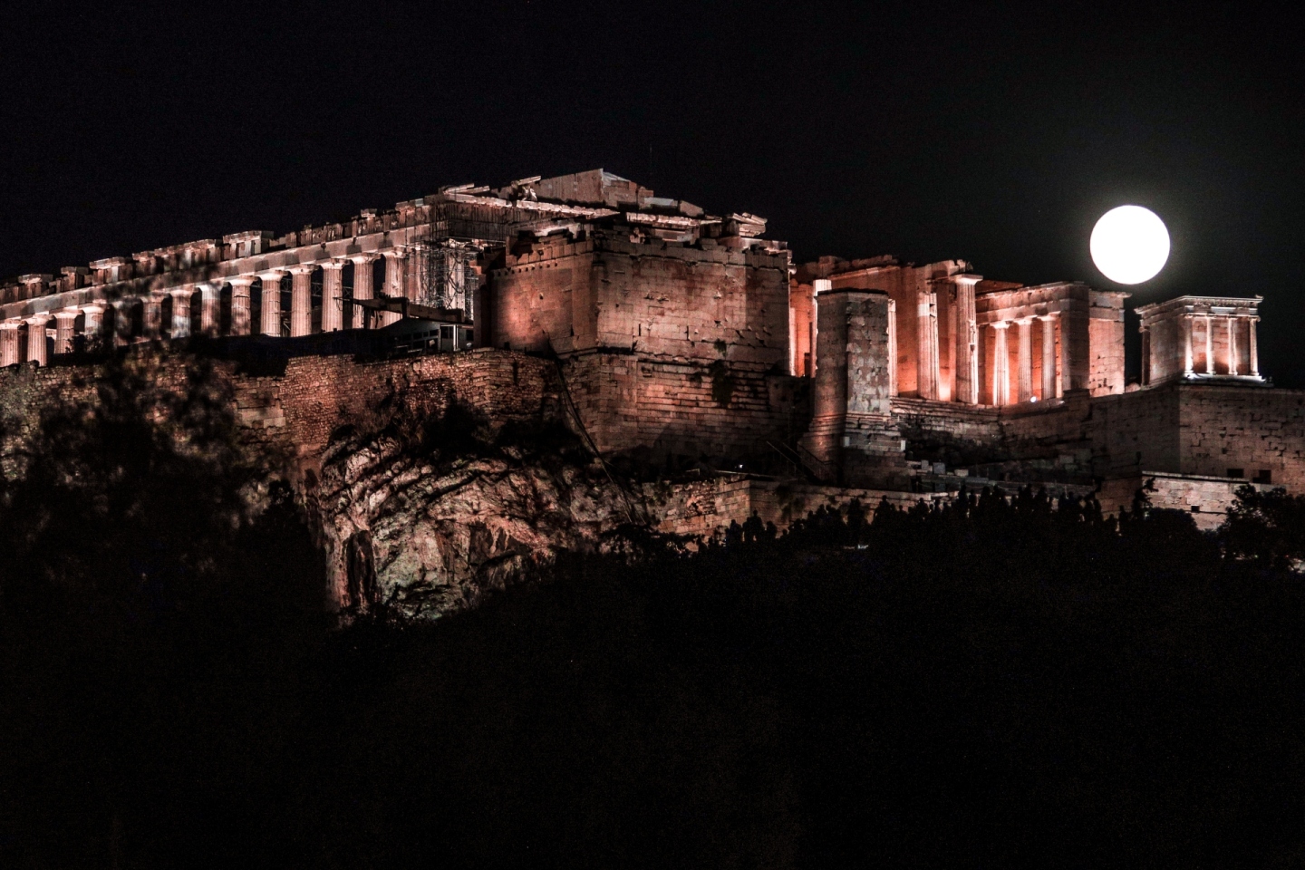 Πανσέληνος Αυγούστου