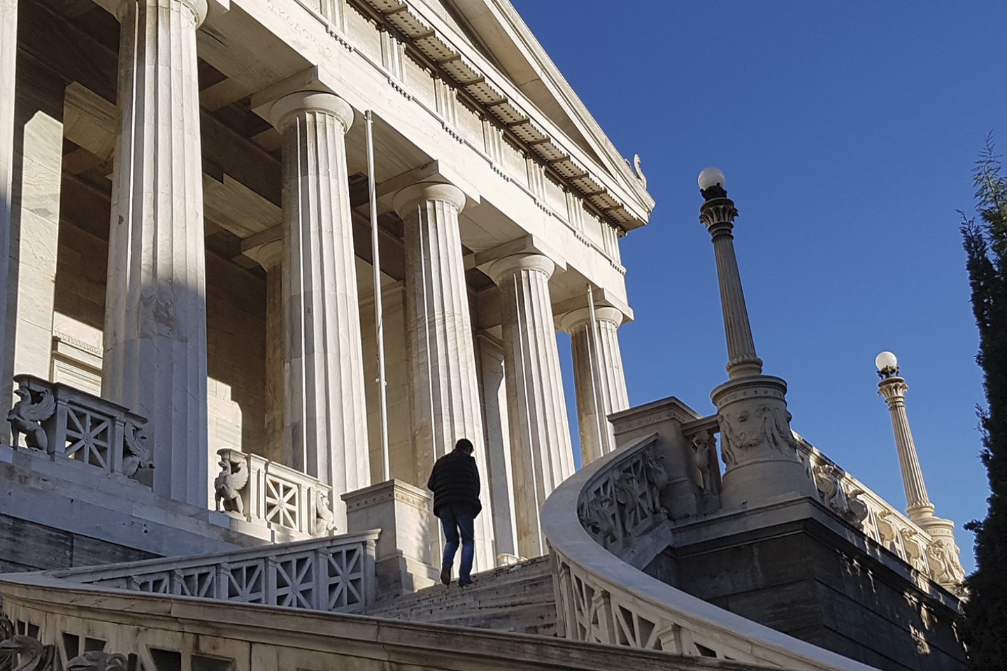 Αθήνα - Αστικές Διαφωνίες: Η Αθήνα που δεν σου συστήνεται και σε προκαλεί να την ανακαλύψεις
