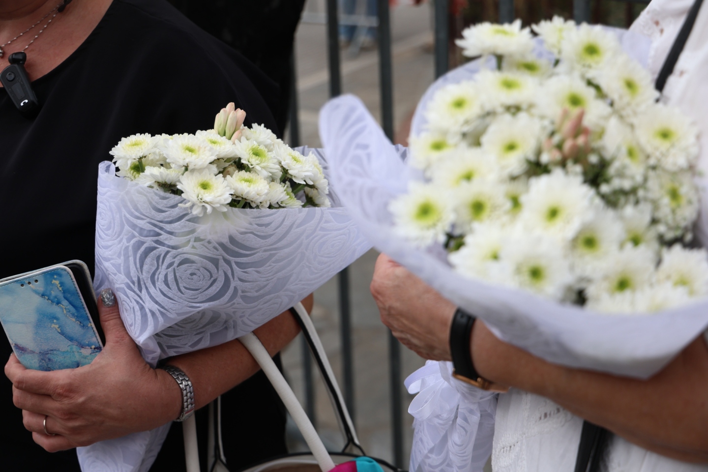 Σε αγρυπνία η σορός του Γιώργου Μαζωνάκη