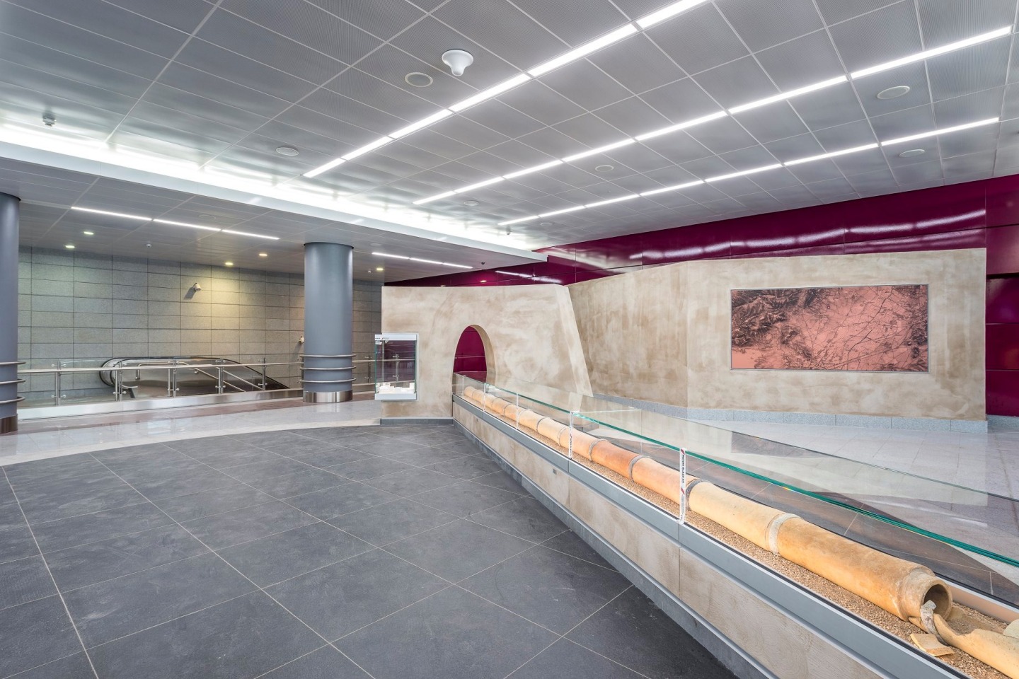 Νέος σταθμός του μετρό στην Αγία Βαρβάρα: Σε περίοπτη θέση ο αρχαίος αγωγός που βρέθηκε κατά τη διάρκεια των εργασιών