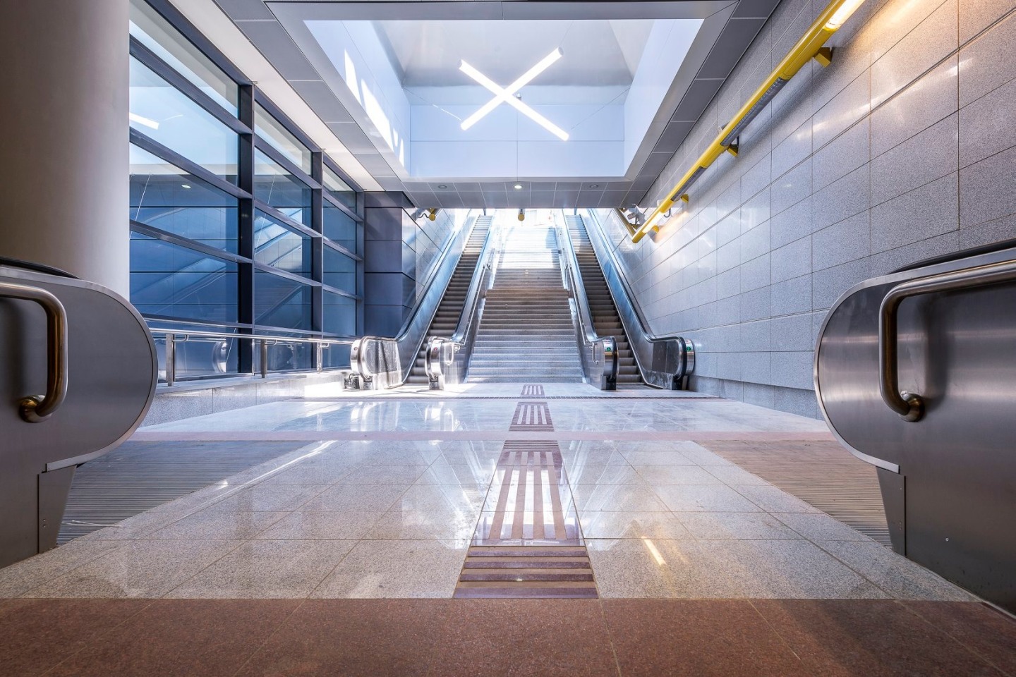 Οι σταθμοί του μετρό σε Αγία Βαρβάρα, Κορυδαλλό και Νίκαια παραδίδονται στο επιβατικό κοινό