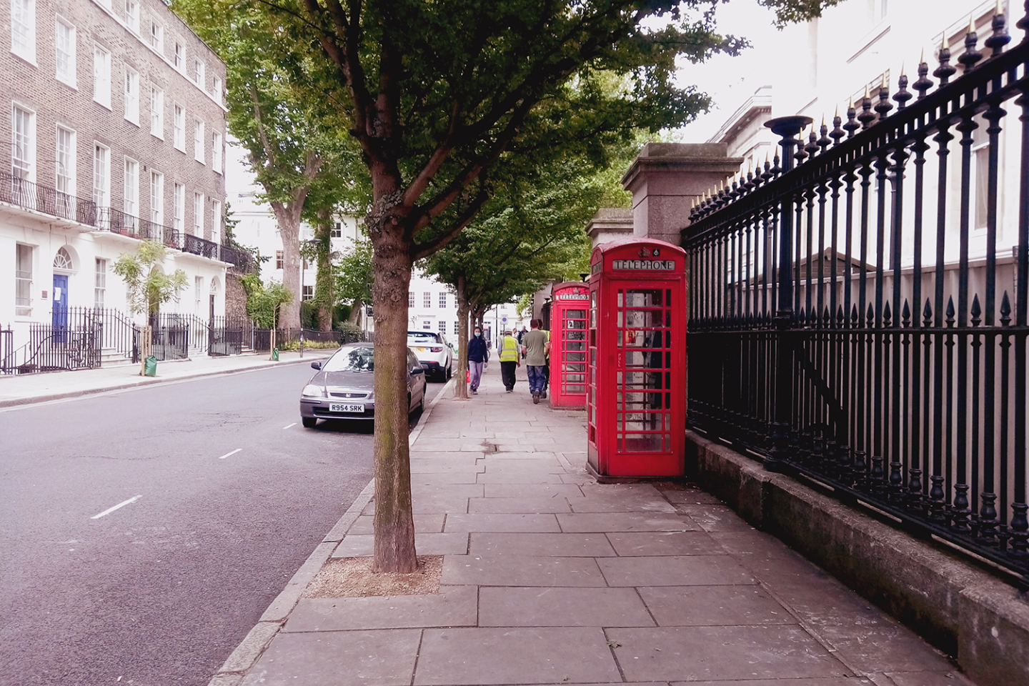 Το Λονδίνο ζει ακόμα στη σκιά της πανδημίας