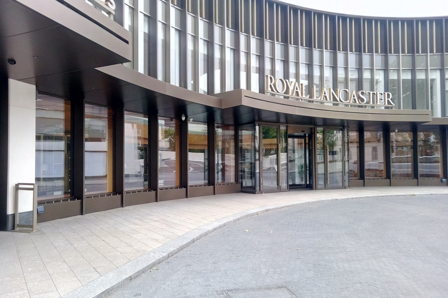 Το Λονδίνο ζει ακόμα στη σκιά της πανδημίας