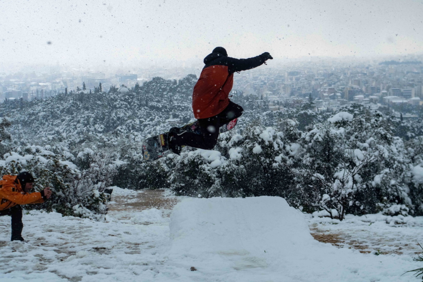 Snowboard στην Ακρόπολη