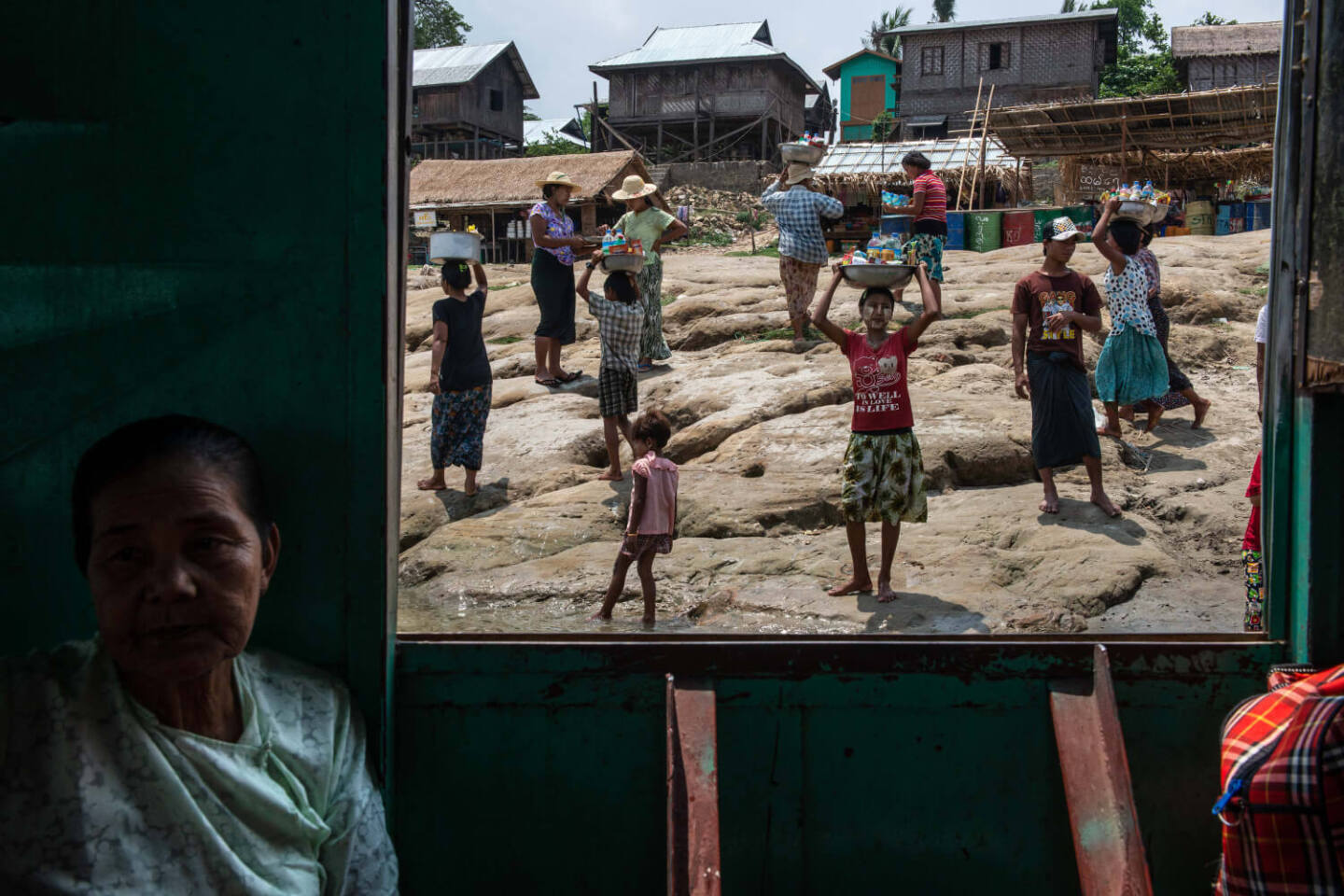 Μιανμάρ, Gilles Sabrie 