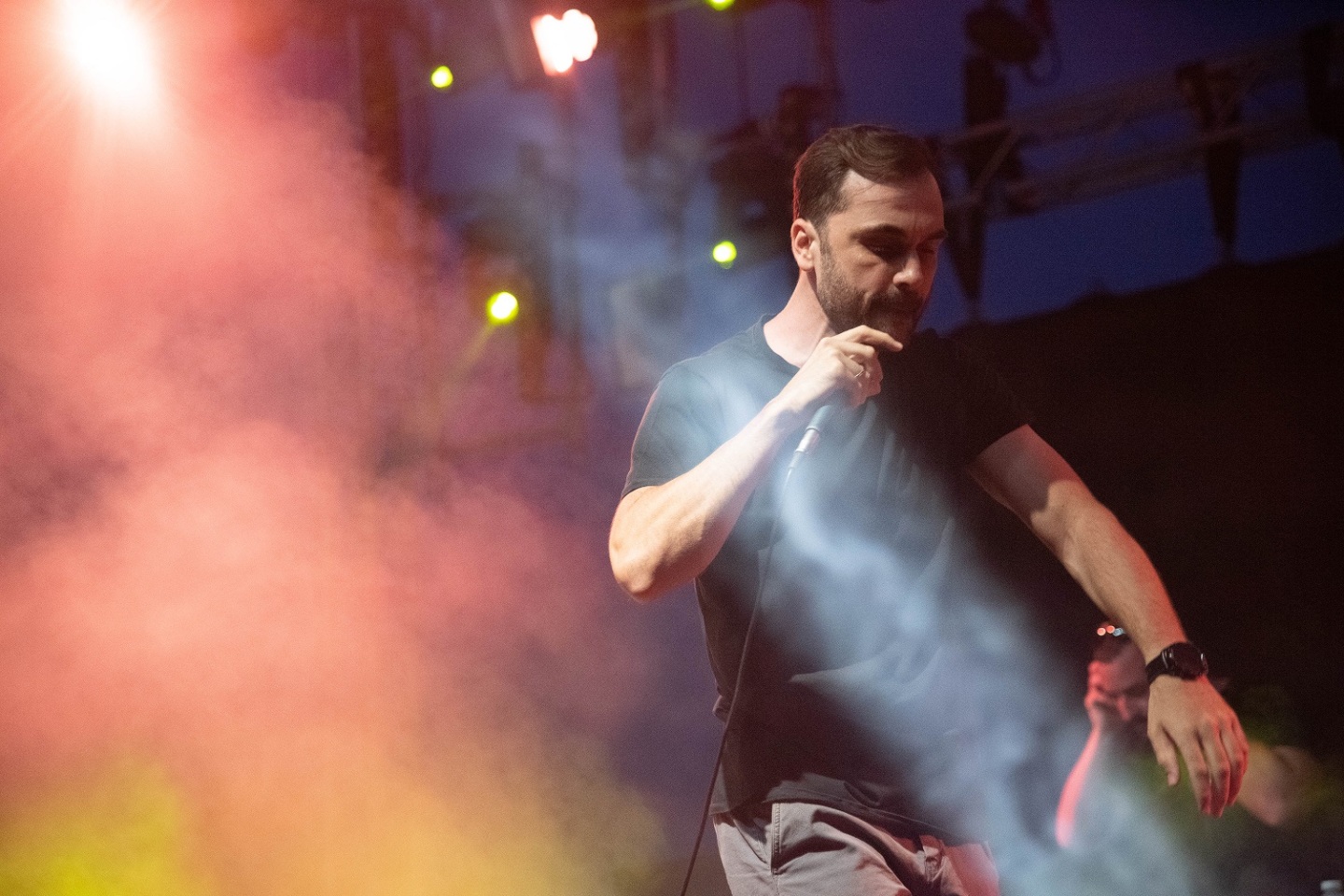 Tsekos Fee - Στιγμιότυπο από hip hop συναυλία στο Κατράκειο Θέατρο Νίκαιας