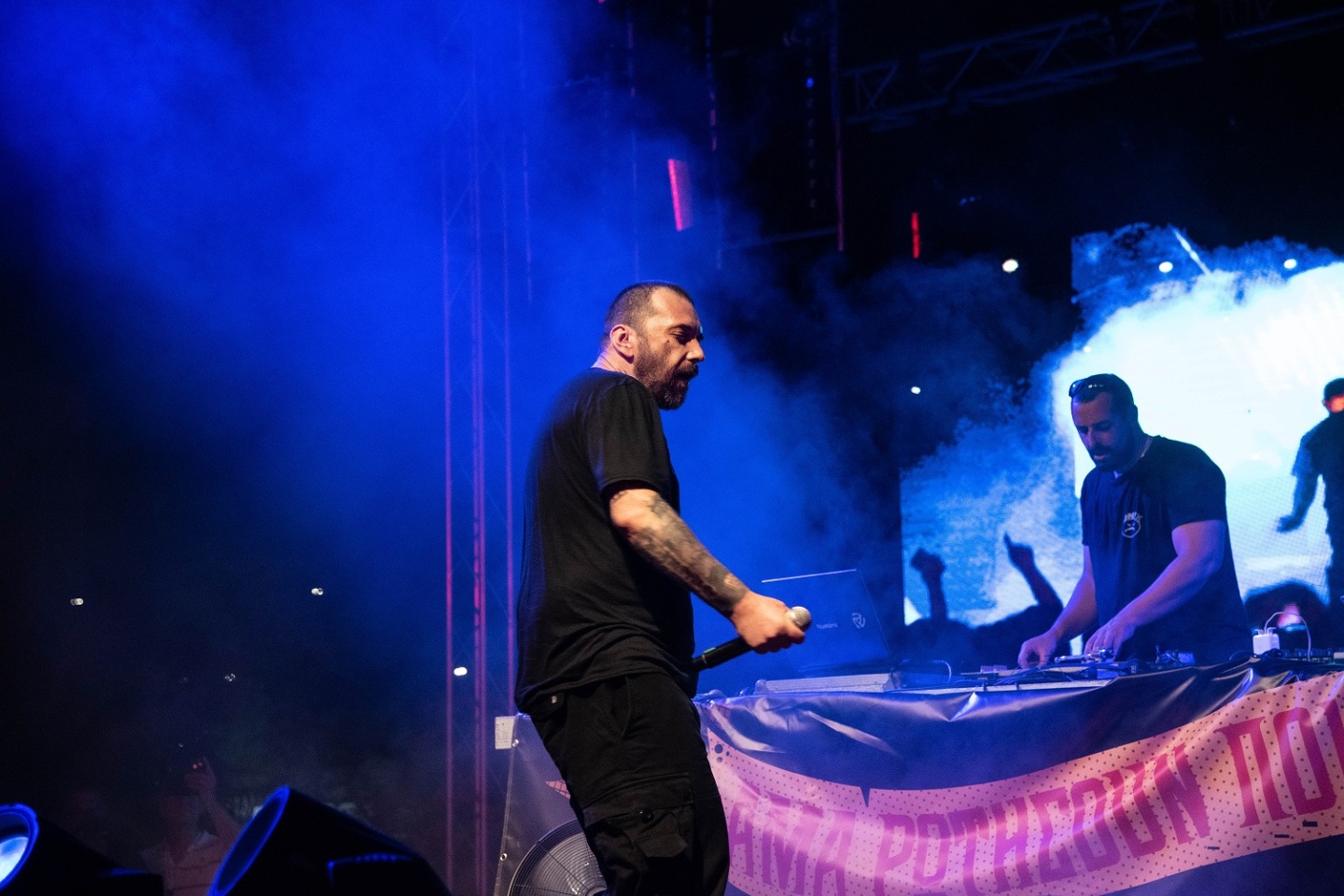 Βέβηλος - Στιγμιότυπο από hip hop συναυλία στο Κατράκειο Θέατρο Νίκαιας