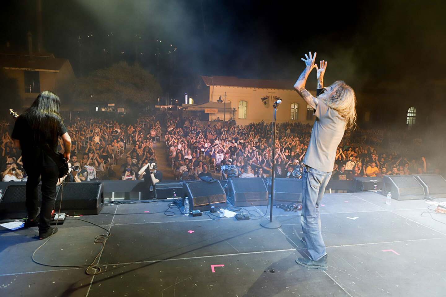 Στιγμιότυπο από τη sold out συναυλία των Nightstalker στην Τεχνόπολη