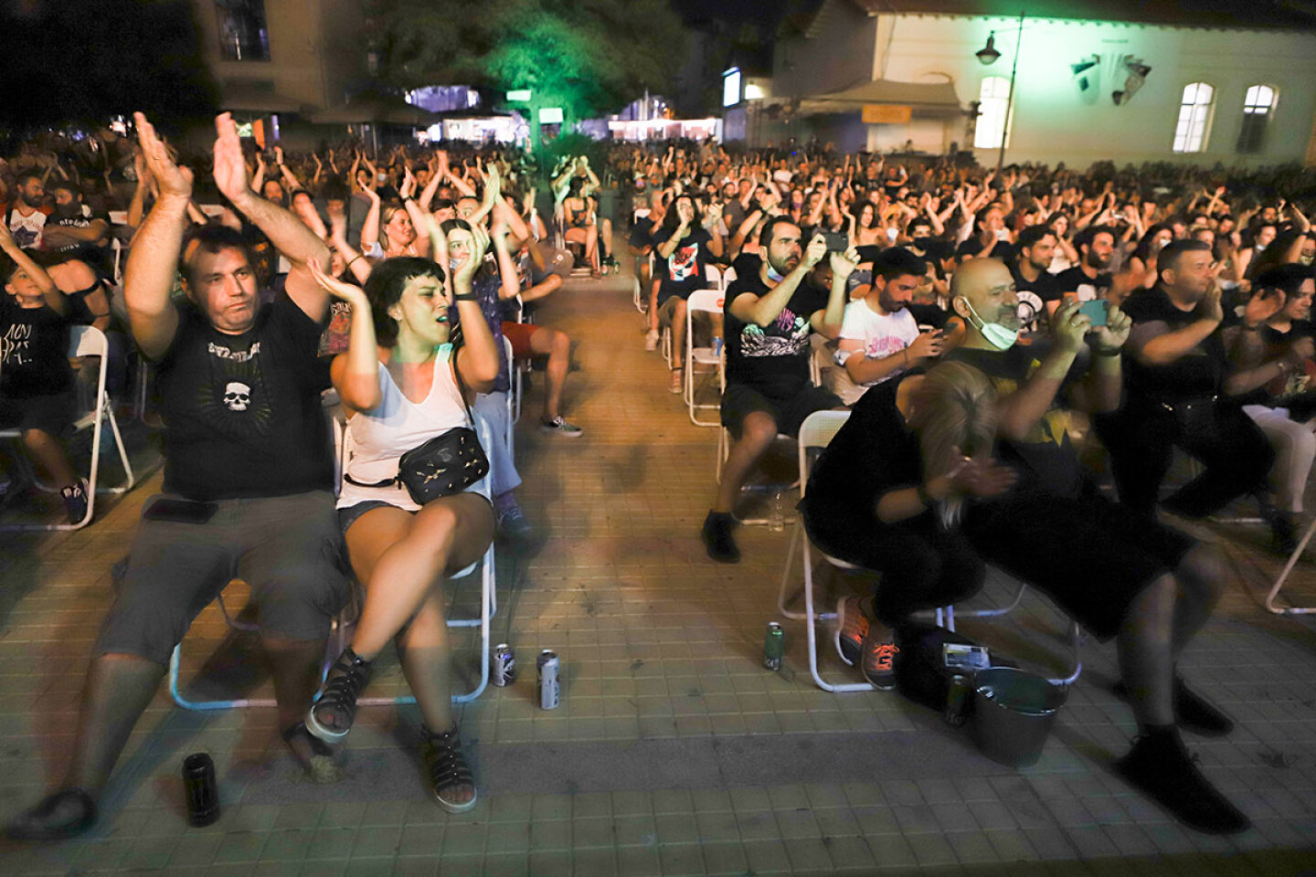 Στιγμιότυπο από τη sold out συναυλία των Nightstalker στην Τεχνόπολη