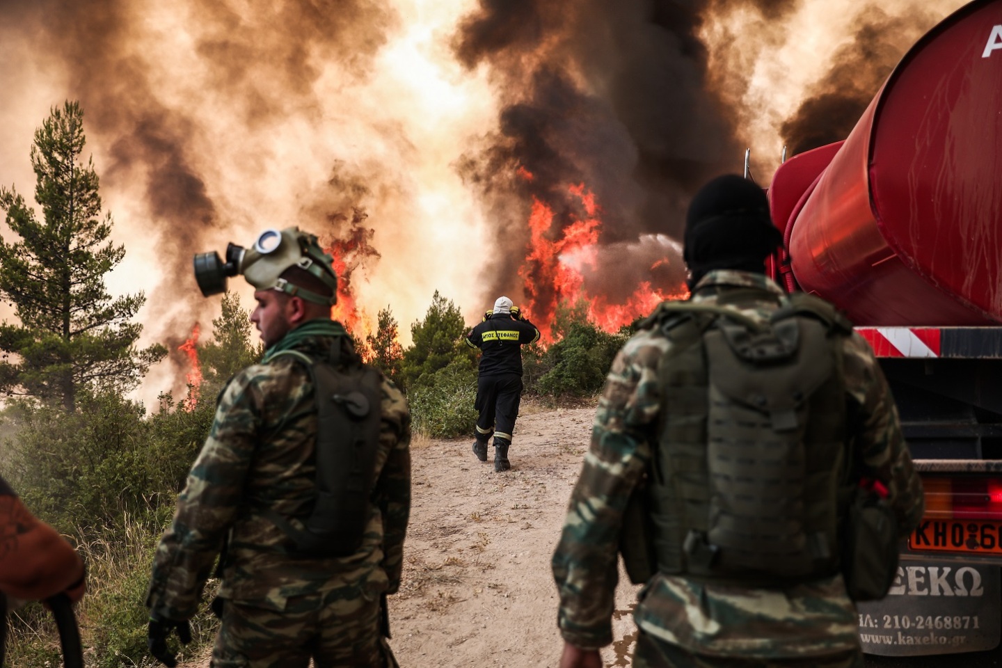 Αναζωπύρωση της πυρκαγιάς στην Βαρυμπόμπη, Πέμπτη 5 Αυγούστου 2021. Στιγμιότυπο από το Κρυονερι