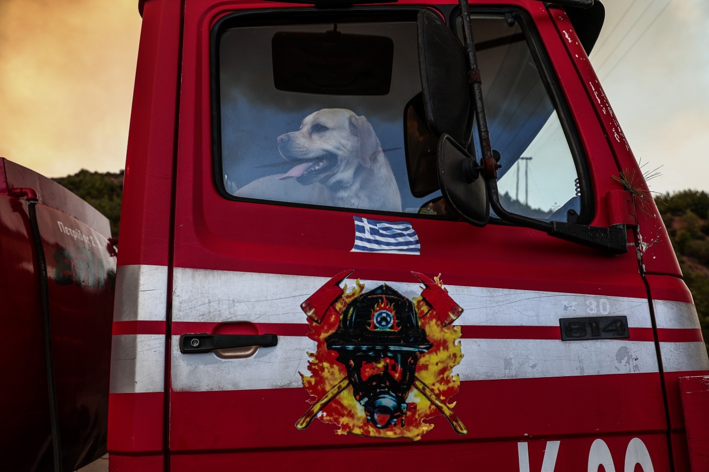 Αναζωπύρωση της πυρκαγιάς στην Βαρυμπόμπη, Πέμπτη 5 Αυγούστου 2021. Στιγμιότυπο από την Δροσοπηγή