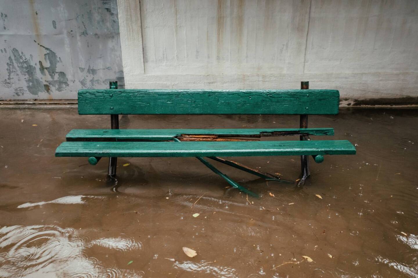 Κακοκαρία «Μπάλλος»: Οι πλημμύρες του Κολωνού από τον φωτογράφο Θοδωρή Ρήγο