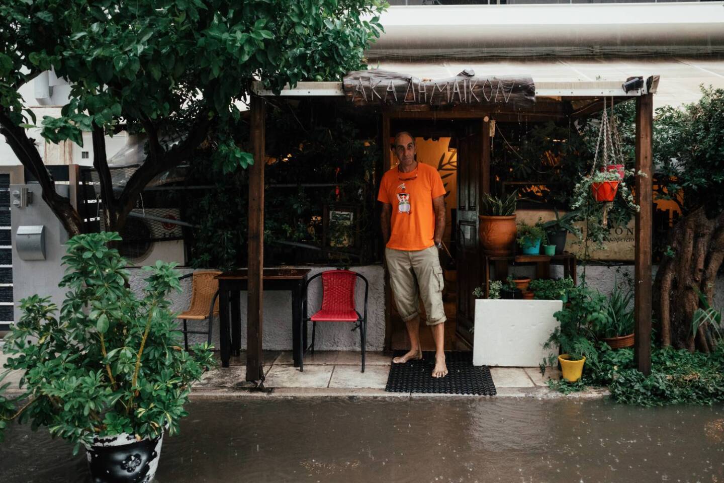 Κακοκαρία «Μπάλλος»: Οι πλημμύρες του Κολωνού από τον φωτογράφο Θοδωρή Ρήγο