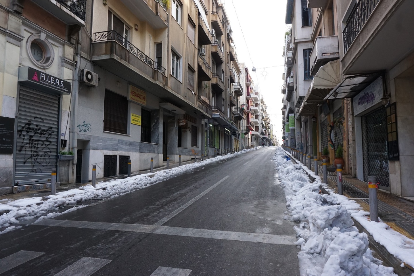 Οδός Σολώμου με Θεμιστοκλέους. 