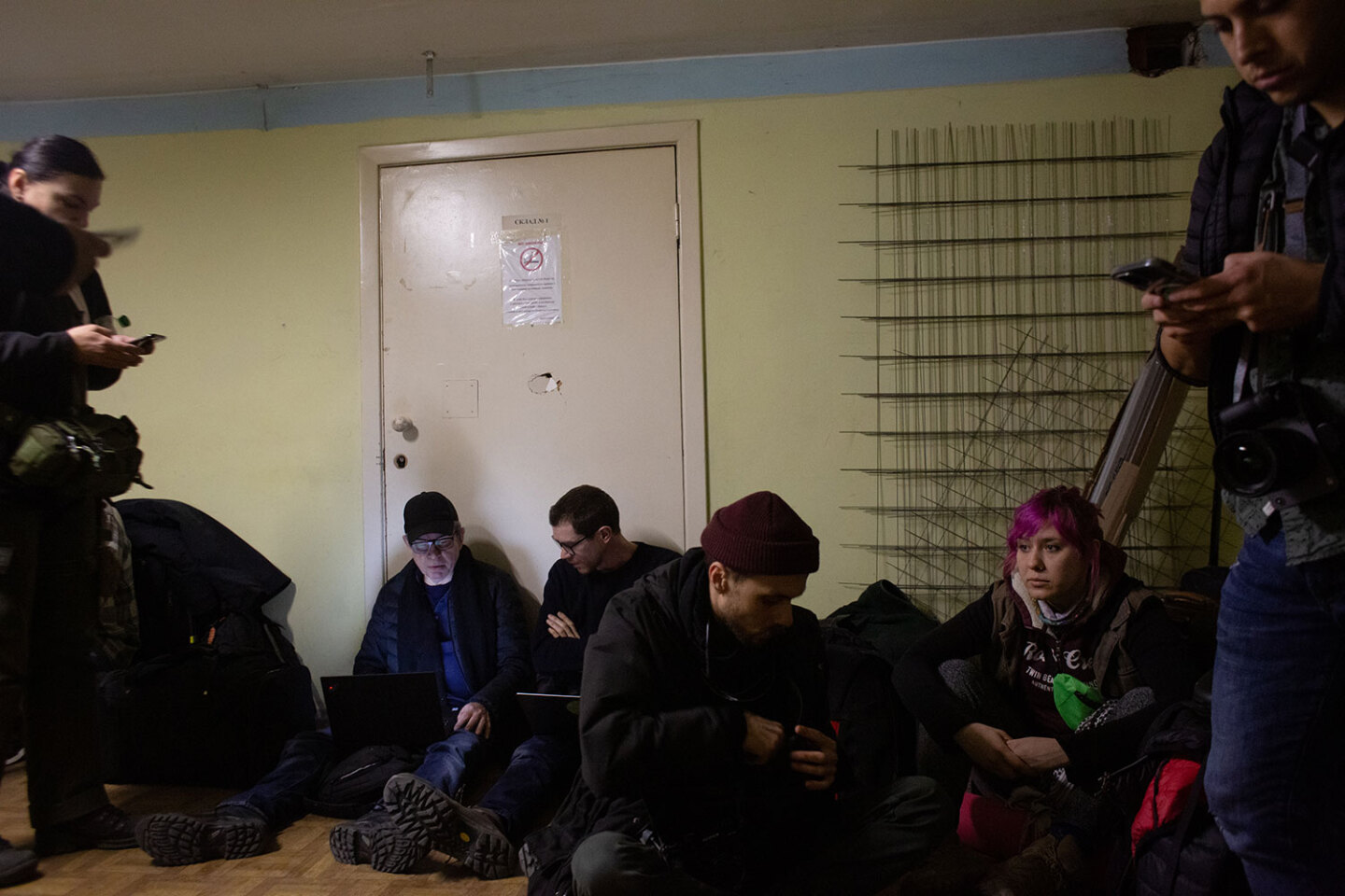 Ρωσο-ουκρανικός πόλεμος: Ανταποκριτές και δημοσιογράφοι βρήκαν καταφύγιο στο υπόγειο ενός ξενοδοχείου κατά τη διάρκεια νυχτερινής ρωσικής επιδρομής στο Κραματόρσκ