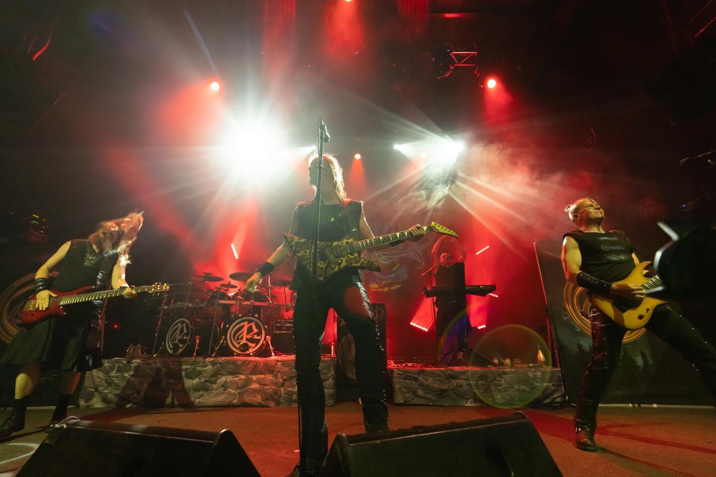 Στιγμιότυπο από τη συναυλία των Ensiferum στην Αθήνα