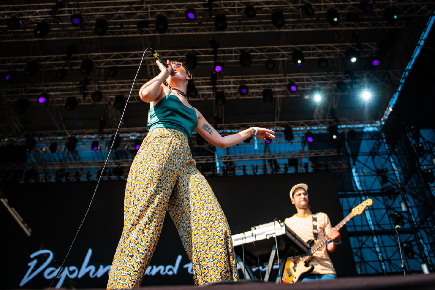 Φωτορεπορτάζ από την εμφάνιση των London Grammar, LP, Hooverphonic, D3lta, Daphne & The Fuzz στο φεστιβάλ Release Athens 2022, στην Πλατεία Νερού.