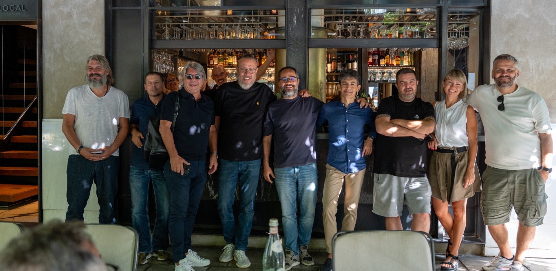 Η παρέα του Local