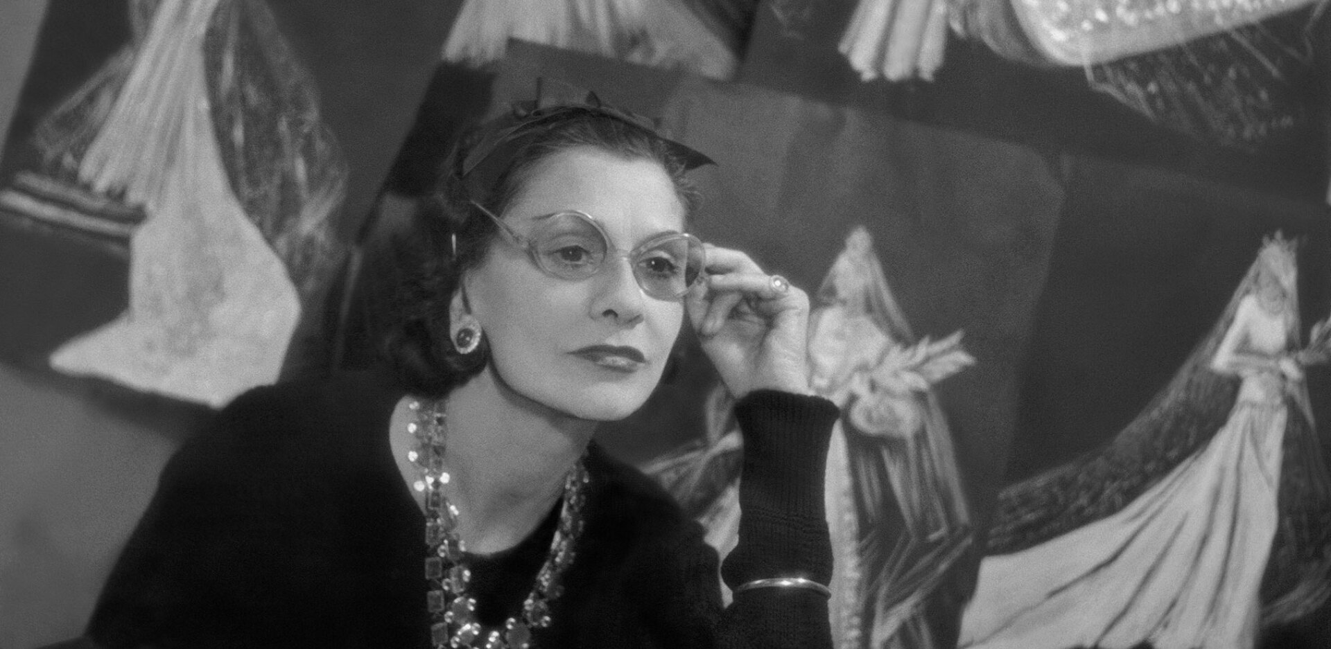 Η Gabrielle Chanel, στην οδό Cambon 31 στο Παρίσι, το 1937