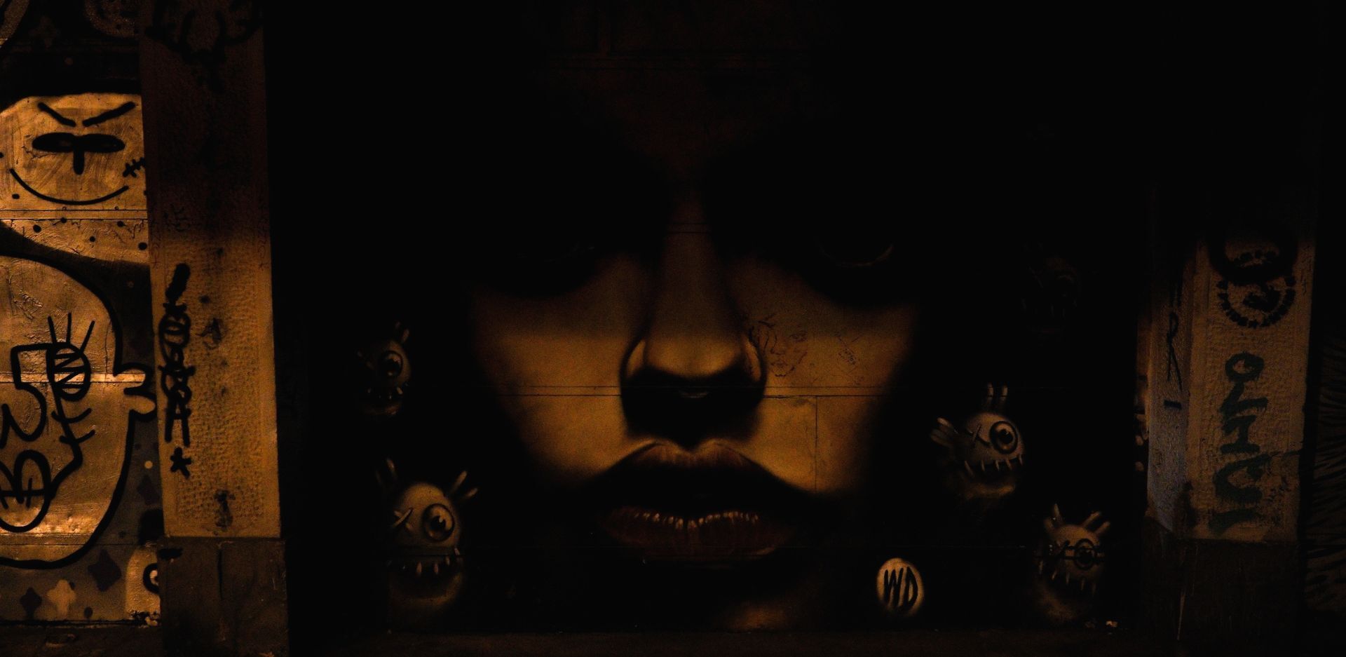 Στιγμιότυπο στου Ψυρρή, 10 Απριλίου