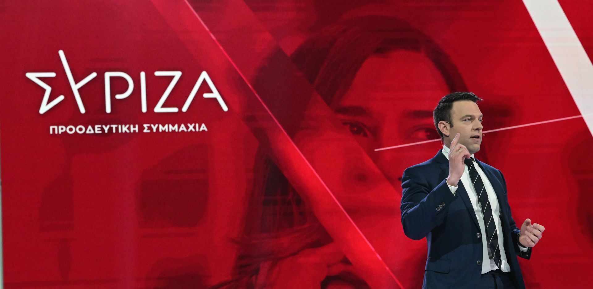 Η έναρξη του 4ου συνεδρίου του ΣΥΡΙΖΑ σε φωτογραφίες 