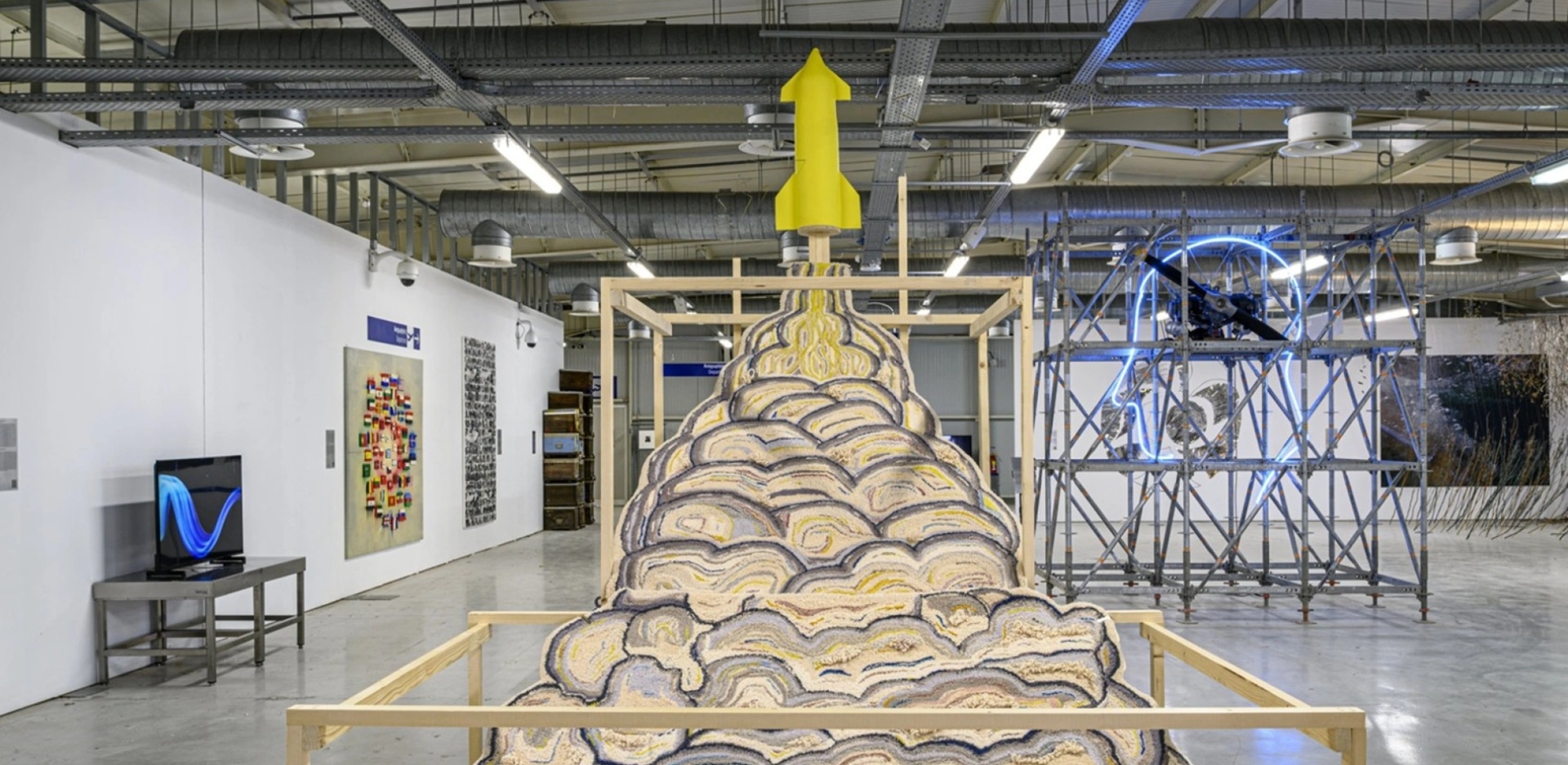 Λία Πέτρου, «White Smoke Bright Flame» (2025) © Χρήστος Σιμάτος