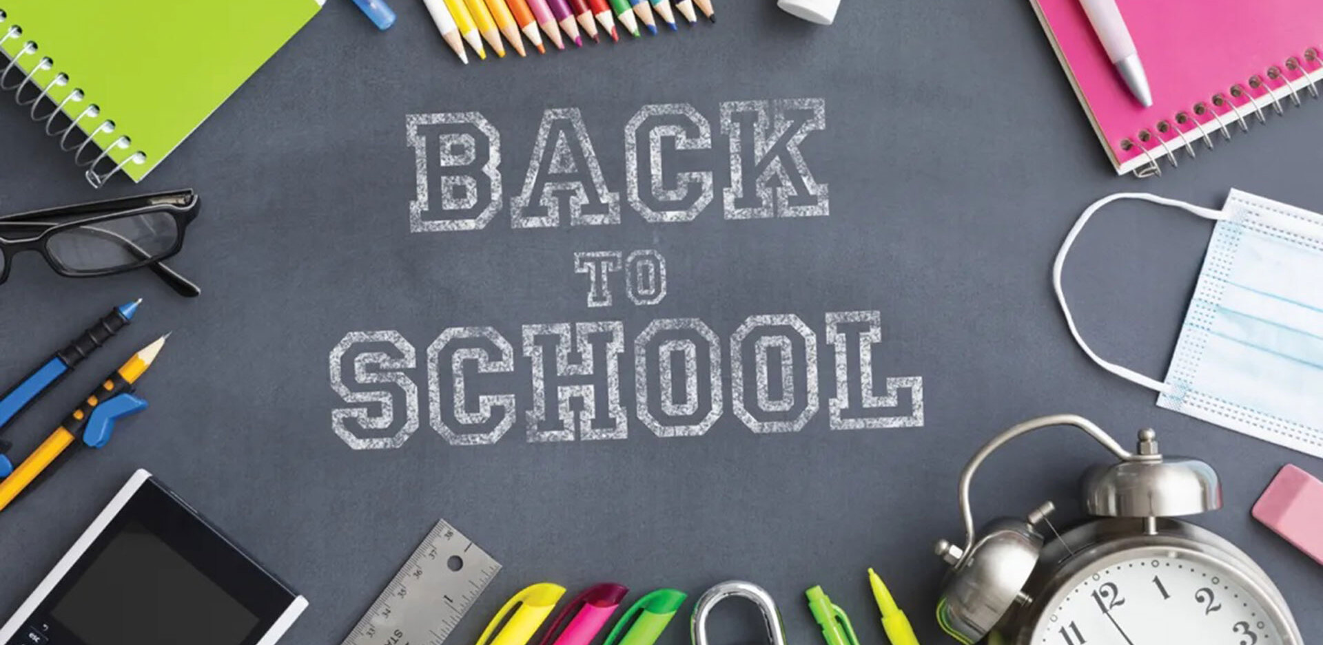 Εικαστικό που γράφει «Back to School»