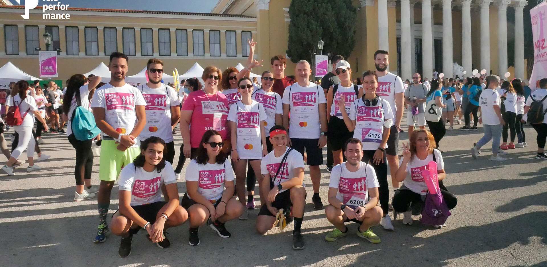 Ομάδα δρομέων της Teleperformance στο Greece Race For The Cure 2022