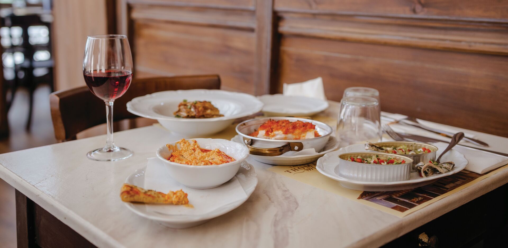 6 νόστιμες στάσεις στο Κουκάκι