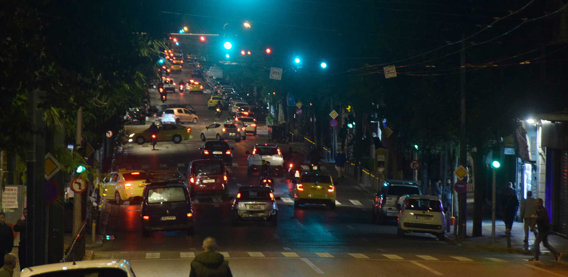 Βόλτα στην underground Ομόνοια μέσα από τα κλικς του Γιάννη Καλύβα