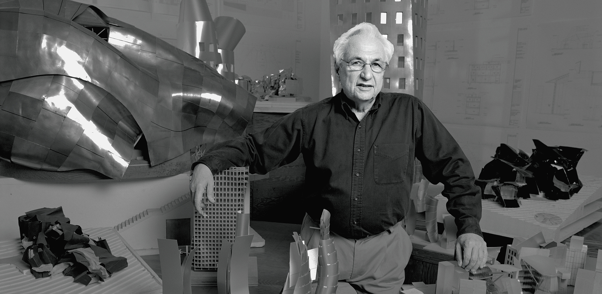 Frank Gehry: Η ζωή και το έργο του διάσημου Αμερικανο-Καναδού αρχιτέκτονα