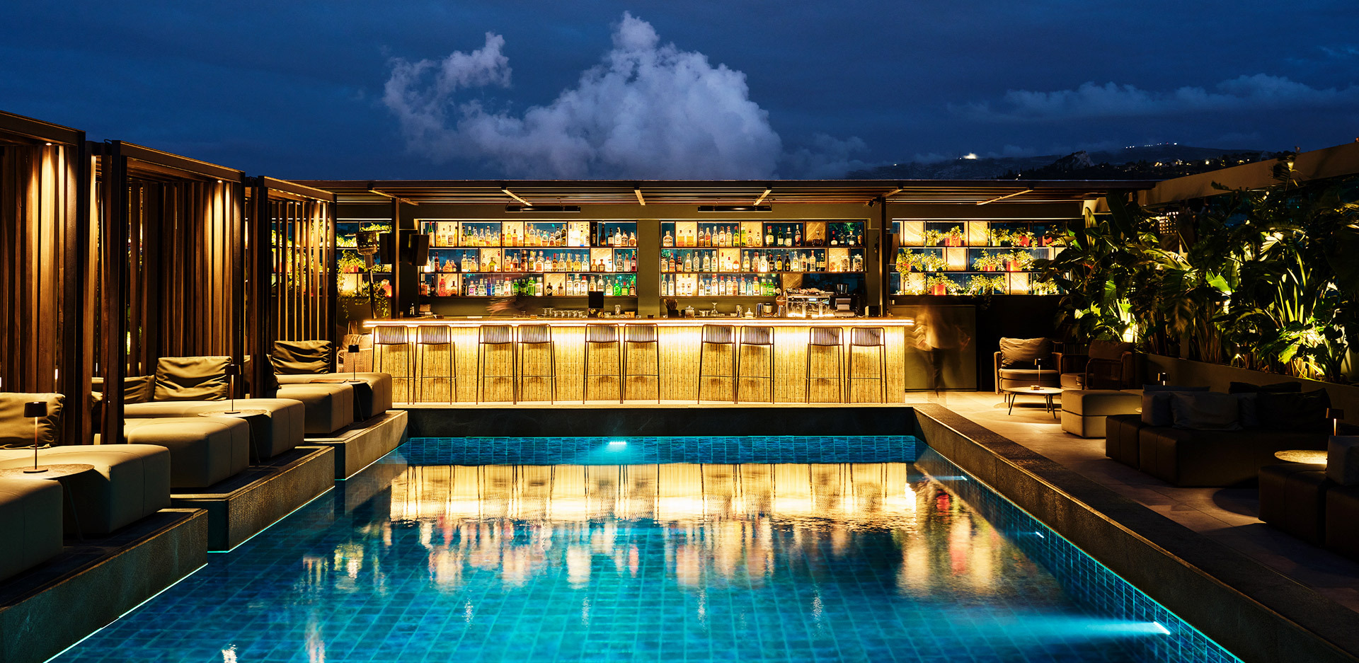 10 Urban Roof, Radisson Blu Park Hotel