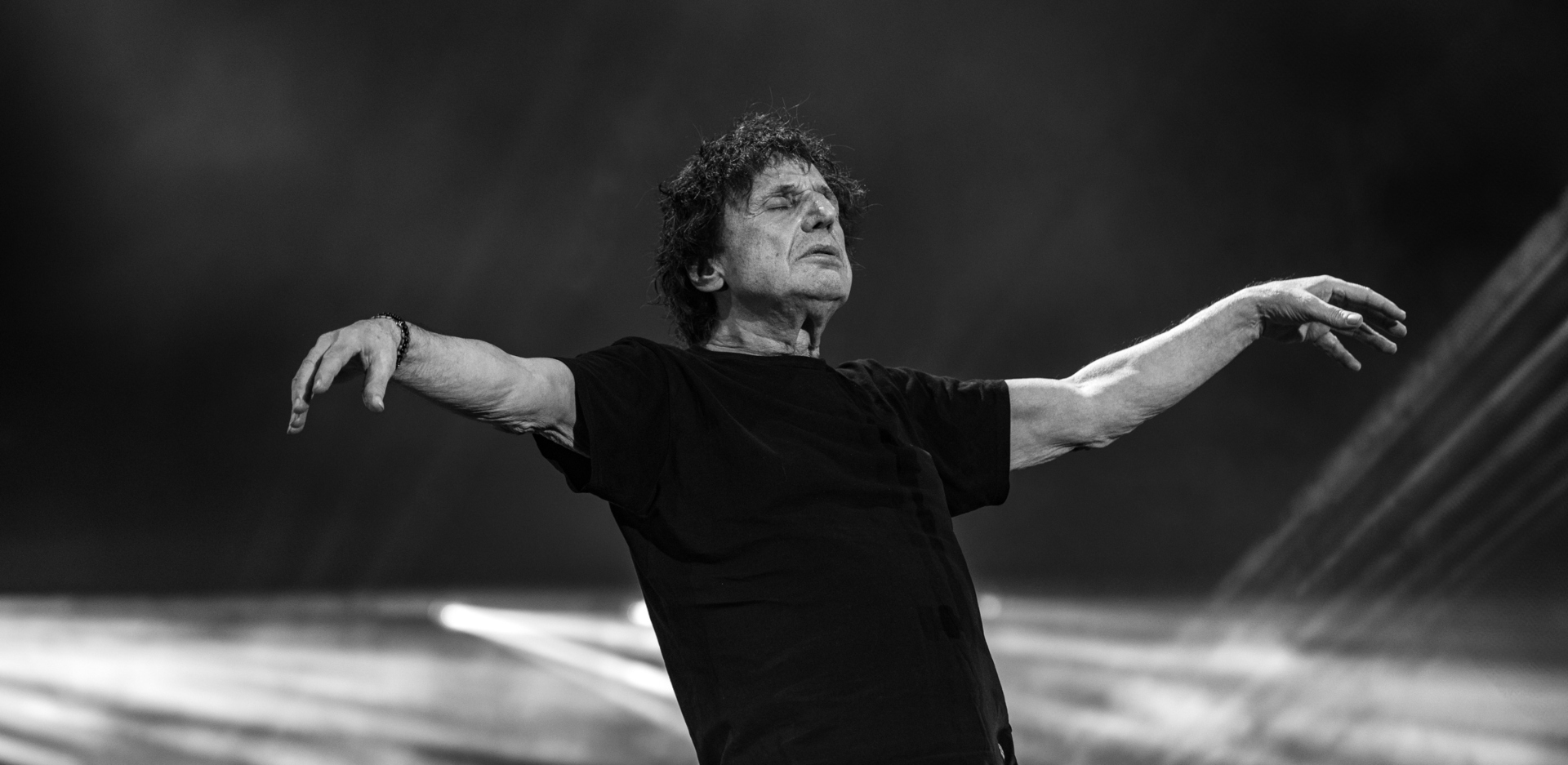 Βασίλης Παπακωνσταντίνου: Ανταπόκριση από τη συναυλία στο Release Athens 2024 με Gus G.