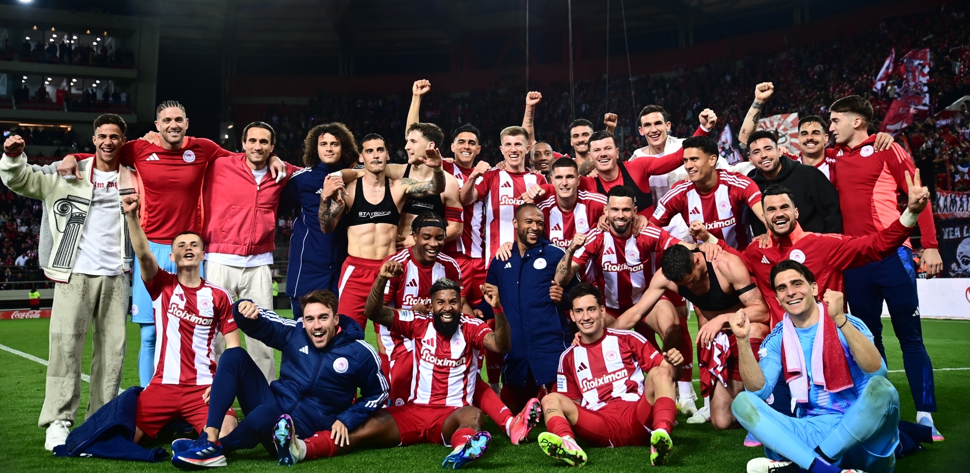 Ο Ολυμπιακός Πρωταθλητής: Στους 48 δρόμους