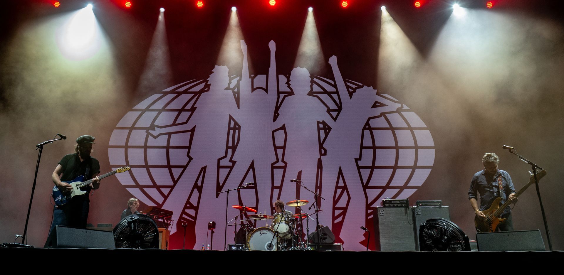 Release Athens 2025: Ανταπόκριση - φωτορεπορτάζ από τις εμφανίσεις των Supergrass, The Damned και The Lobsters στην Πλατεία Νερού