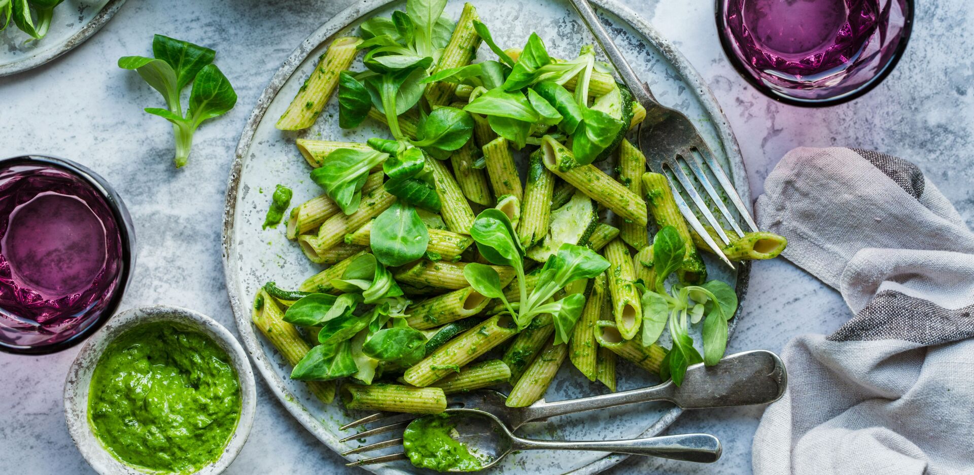 7 δροσερές σαλάτες ζυμαρικών για τις καυτές μέρες του καλοκαιριού