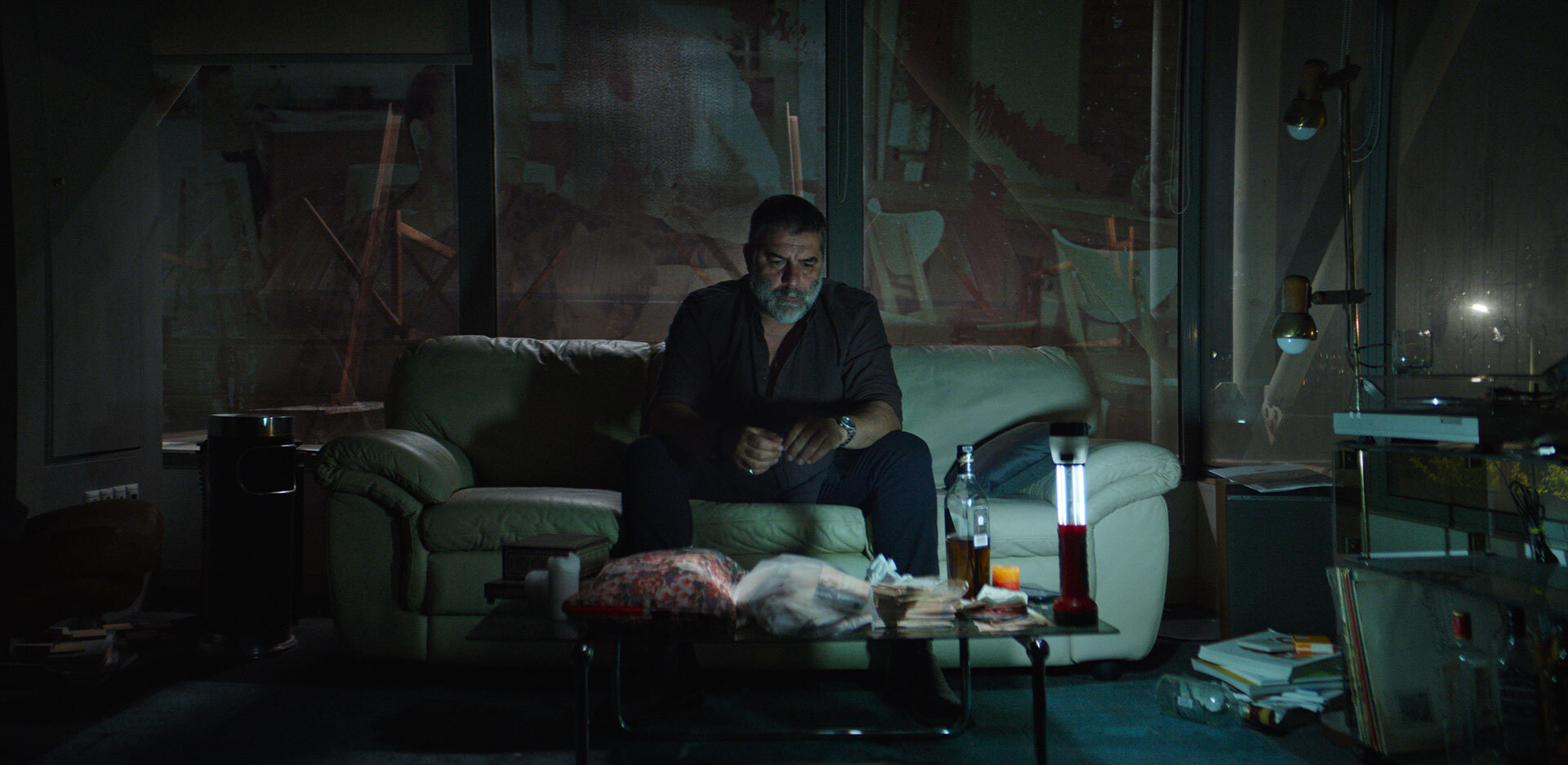 Ο Βασίλης Μπισμπίκης στη «Σπασμένη φλέβα» του Γιάννη Οικονομίδη