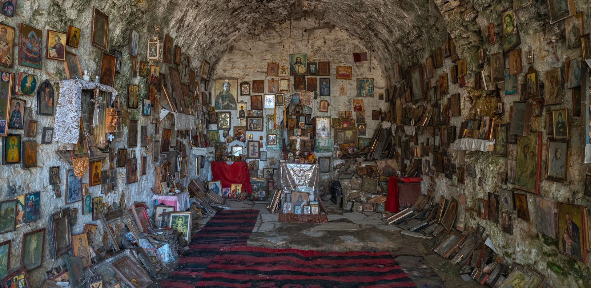 Εικονογραφώντας «Το Θαύμα της Καισαριανής» 