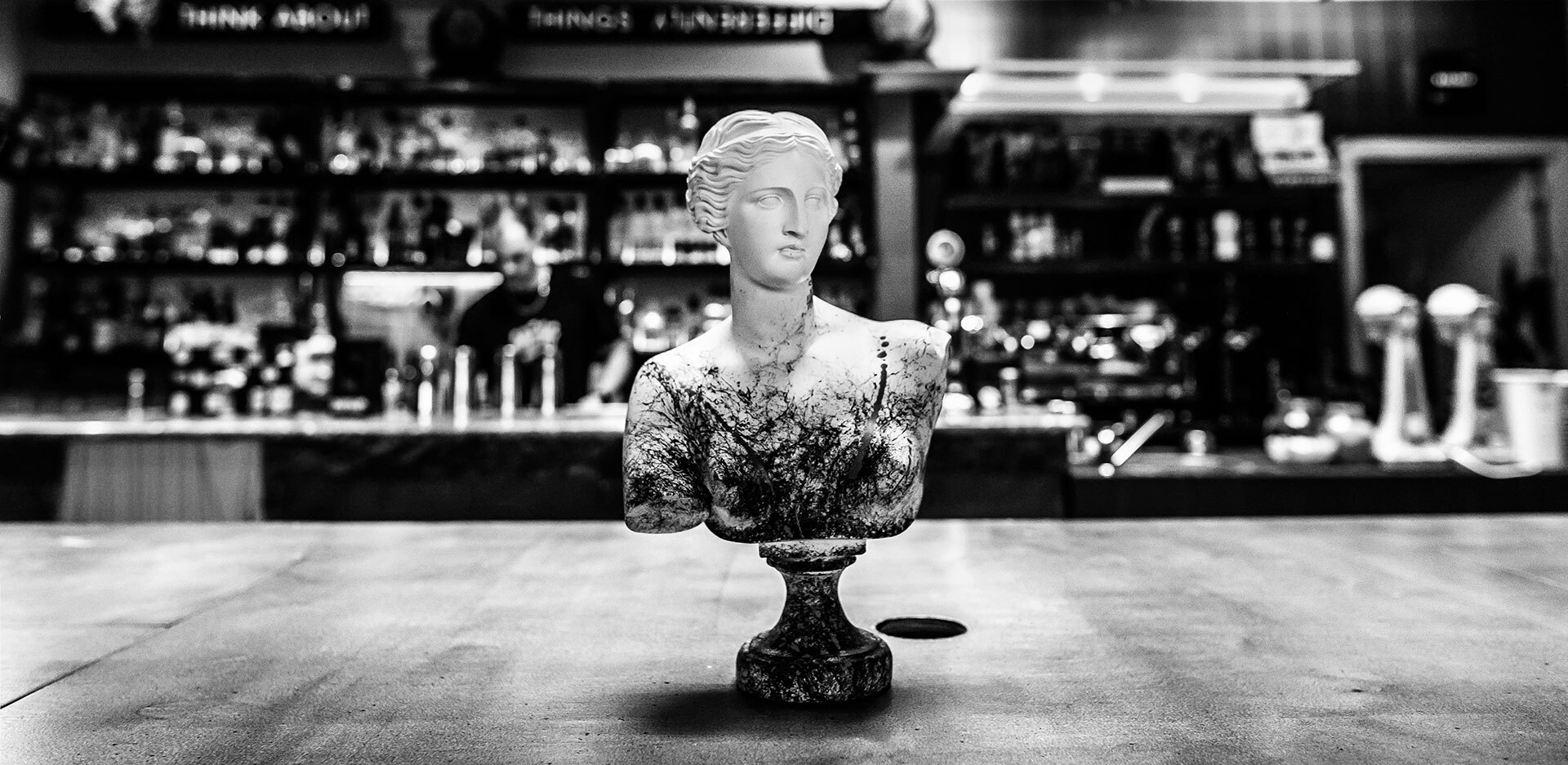 Βασίλης Μανίκας και Ερίνα Παυλιδάκη - Juxtaposition: το νέο διπλό φωτογραφικό λεύκωμα των iFocus Editions, και η ομότιτλη έκθεση στην iFocus Photo Gallery