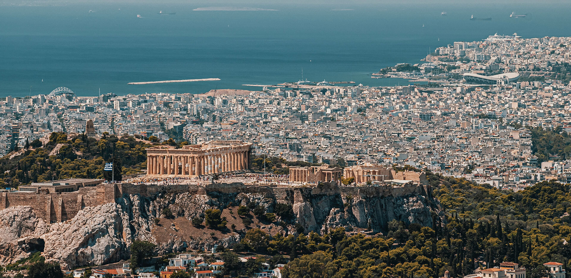 1000 τεύχη Athens Voice - 1000 λόγοι που αγαπάμε την Αθήνα