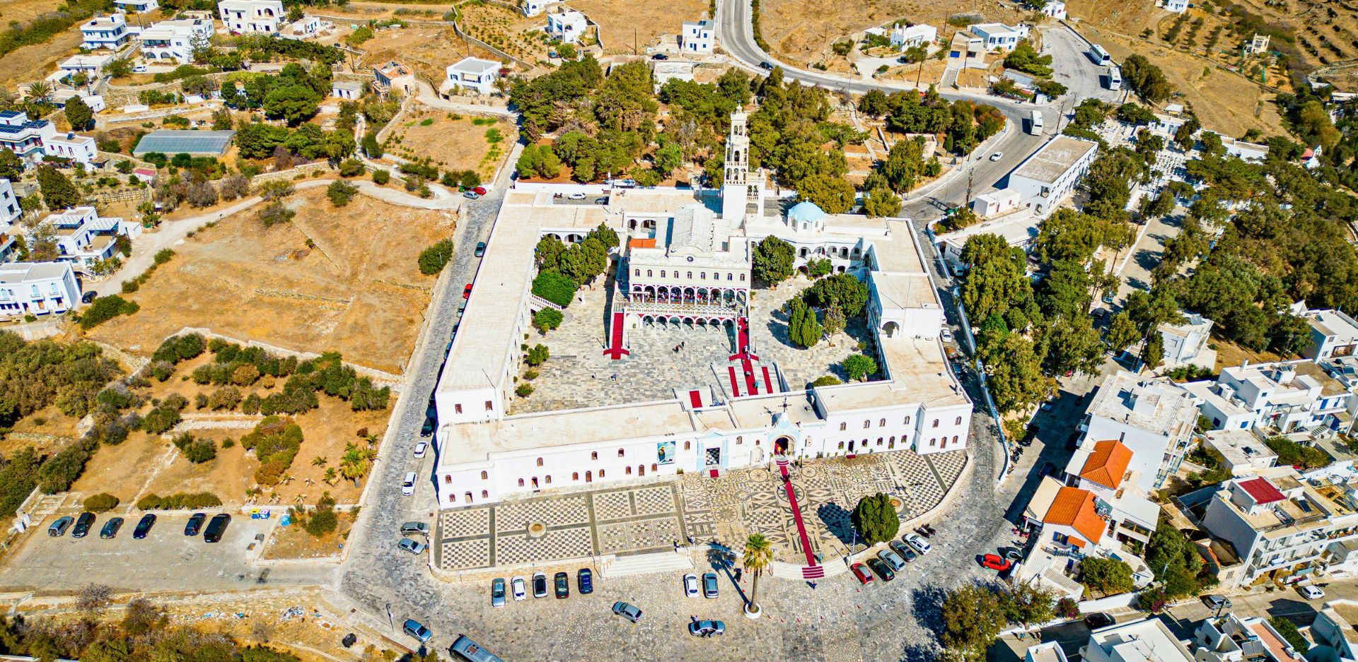 5 λόγοι για να επισκεφθείς την Τήνο και τον Οκτώβριο