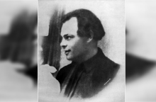 Νίκος Βέλμος: Η πολυκύμαντη ζωή ενός ταραξία της Αθήνας του Μεσοπολέμου, που πήγαινε κόντρα σε κάθε σύμβαση και μικροαστικό θέσφατο, με αφορμή μια έκθεση στο Radio Athènes.