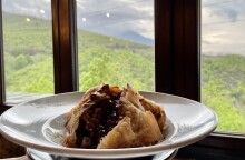 Εστιατόριο Χάραμα: Στο Αρκοχώρι Ημαθίας, για εκλεκτή Μακεδονική κουζίνα και ξινόμαυρο αμπελώνα 